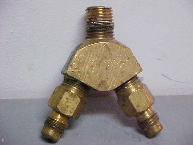 http://www.sodadispenserdepot.com/pics/manifold2.jpg